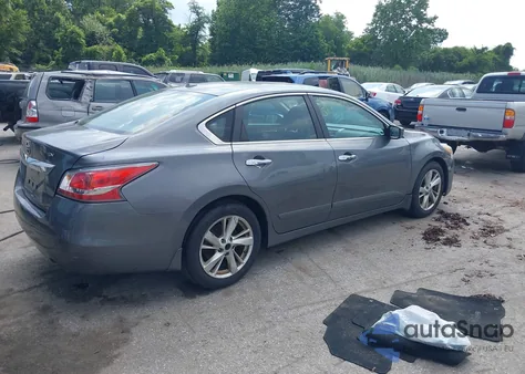 2015 Nissan Altima 2.5 Sv из США, поврежденный, VIN 1N4AL3AP5FC425672